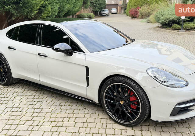 Серый Порше Панамера, объемом двигателя 2.9 л и пробегом 72 тыс. км за 68000 $, фото 1 на Automoto.ua