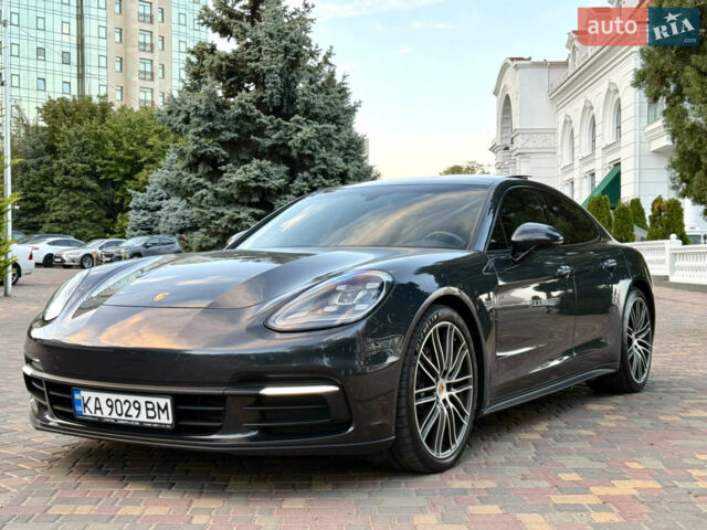 Сірий Порше Panamera, об'ємом двигуна 3 л та пробігом 66 тис. км за 48400 $, фото 1 на Automoto.ua