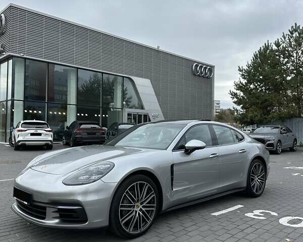 Сірий Порше Panamera, об'ємом двигуна 2.89 л та пробігом 65 тис. км за 79900 $, фото 1 на Automoto.ua