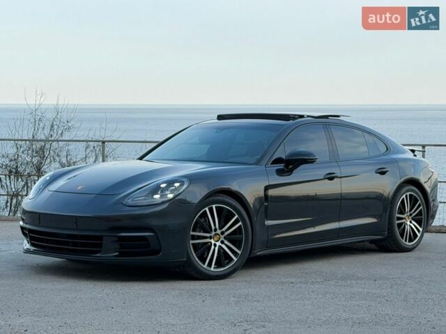 Серый Порше Панамера, объемом двигателя 3 л и пробегом 69 тыс. км за 47900 $, фото 1 на Automoto.ua