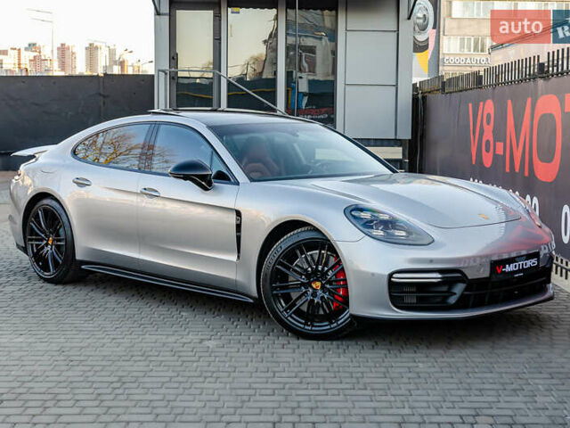 Сірий Порше Panamera, об'ємом двигуна 4 л та пробігом 33 тис. км за 93000 $, фото 1 на Automoto.ua