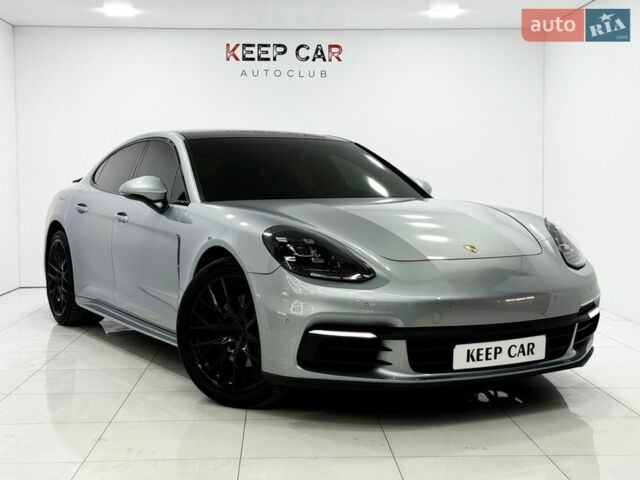 Сірий Порше Panamera, об'ємом двигуна 3 л та пробігом 62 тис. км за 49000 $, фото 1 на Automoto.ua