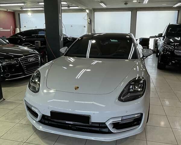 Сірий Порше Panamera, об'ємом двигуна 2.89 л та пробігом 8 тис. км за 143000 $, фото 1 на Automoto.ua