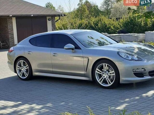 Сірий Порше Panamera, об'ємом двигуна 4.8 л та пробігом 72 тис. км за 20000 $, фото 1 на Automoto.ua