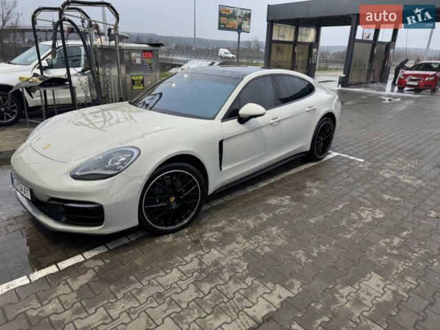 Сірий Порше Panamera, об'ємом двигуна 2.89 л та пробігом 12 тис. км за 108000 $, фото 1 на Automoto.ua