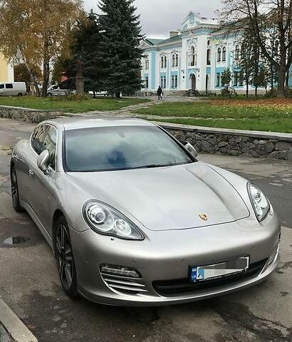 Сірий Порше Panamera, об'ємом двигуна 4.8 л та пробігом 55 тис. км за 50000 $, фото 1 на Automoto.ua