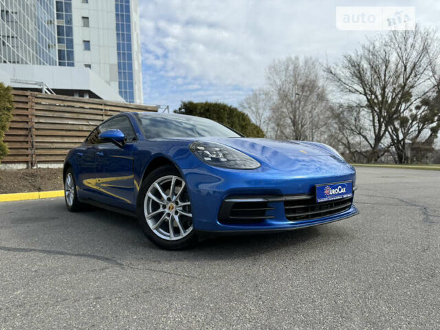 Синій Порше Panamera, об'ємом двигуна 3 л та пробігом 63 тис. км за 63800 $, фото 1 на Automoto.ua