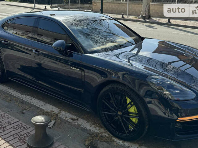 Синій Порше Panamera, об'ємом двигуна 4 л та пробігом 77 тис. км за 130000 $, фото 1 на Automoto.ua