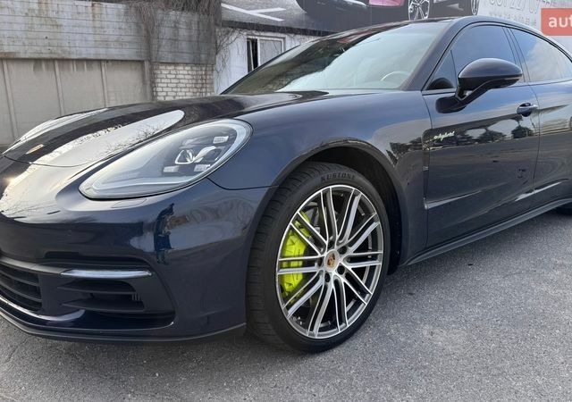 Синий Порше Панамера, объемом двигателя 2.89 л и пробегом 65 тыс. км за 66500 $, фото 1 на Automoto.ua