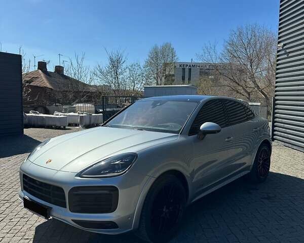 Серый Порше Cayenne Coupe, объемом двигателя 4 л и пробегом 57 тыс. км за 105000 $, фото 1 на Automoto.ua