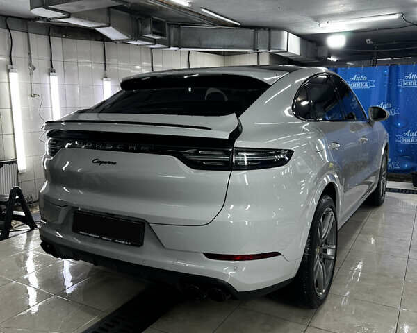 Серый Порше Cayenne Coupe, объемом двигателя 3 л и пробегом 58 тыс. км за 92500 $, фото 1 на Automoto.ua