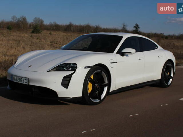 Белый Порше Тайкан, объемом двигателя 0 л и пробегом 68 тыс. км за 79700 $, фото 1 на Automoto.ua