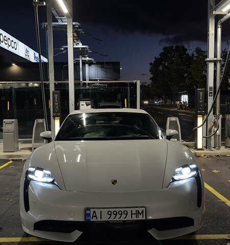 Білий Порше Тайкан, об'ємом двигуна 0 л та пробігом 99 тис. км за 70000 $, фото 1 на Automoto.ua