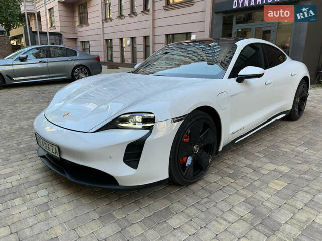 Белый Порше Тайкан, объемом двигателя 0 л и пробегом 64 тыс. км за 57990 $, фото 1 на Automoto.ua