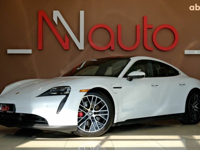 Белый Порше Тайкан, объемом двигателя 0 л и пробегом 12 тыс. км за 62900 $, фото 1 на Automoto.ua