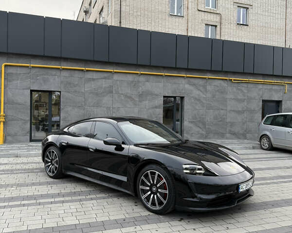 Черный Порше Тайкан, объемом двигателя 0 л и пробегом 63 тыс. км за 49000 $, фото 1 на Automoto.ua