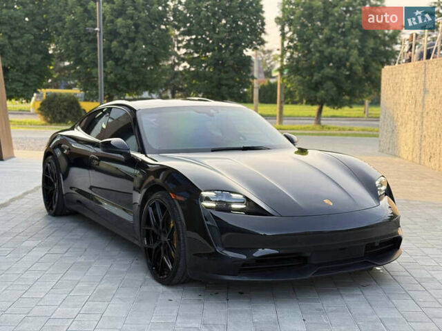 Черный Порше Тайкан, объемом двигателя 0 л и пробегом 34 тыс. км за 52000 $, фото 1 на Automoto.ua