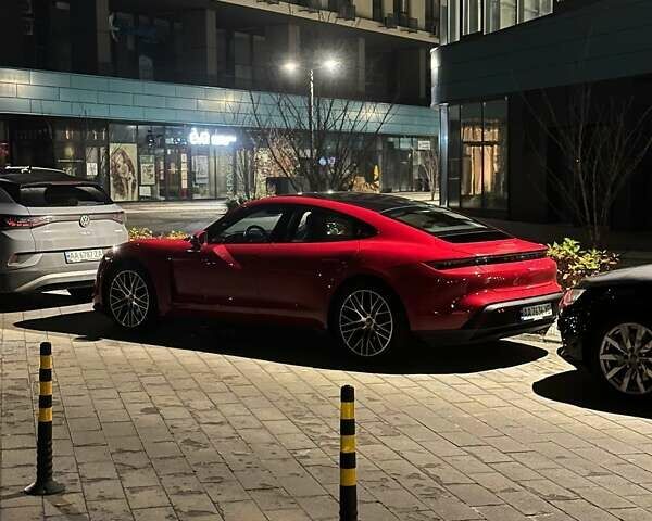 Красный Порше Тайкан, объемом двигателя 0 л и пробегом 32 тыс. км за 45000 $, фото 1 на Automoto.ua