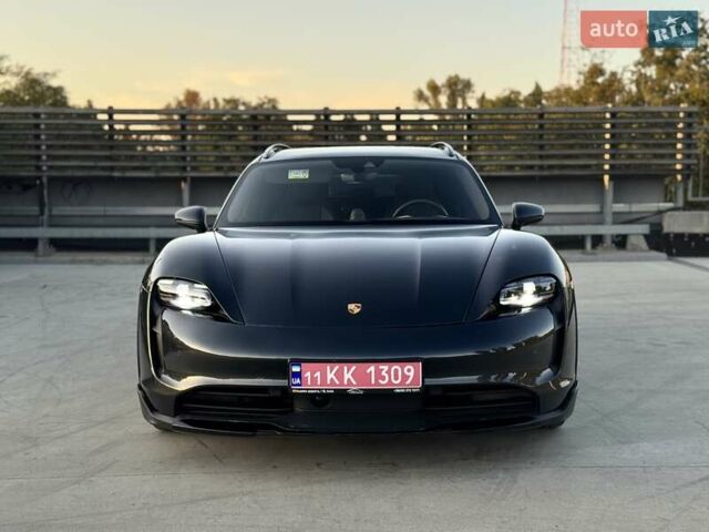 Серый Порше Тайкан, объемом двигателя 0 л и пробегом 63 тыс. км за 72100 $, фото 1 на Automoto.ua