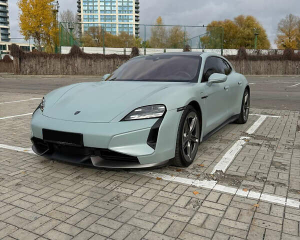 Серый Порше Тайкан, объемом двигателя 0 л и пробегом 24 тыс. км за 180000 $, фото 1 на Automoto.ua