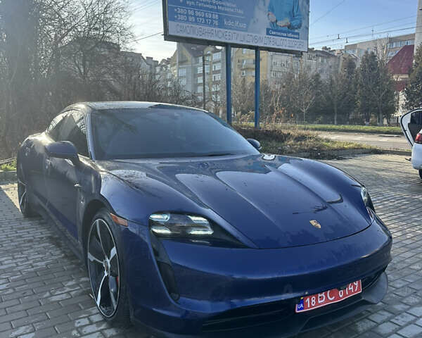 Синий Порше Тайкан, объемом двигателя 0 л и пробегом 76 тыс. км за 55000 $, фото 1 на Automoto.ua