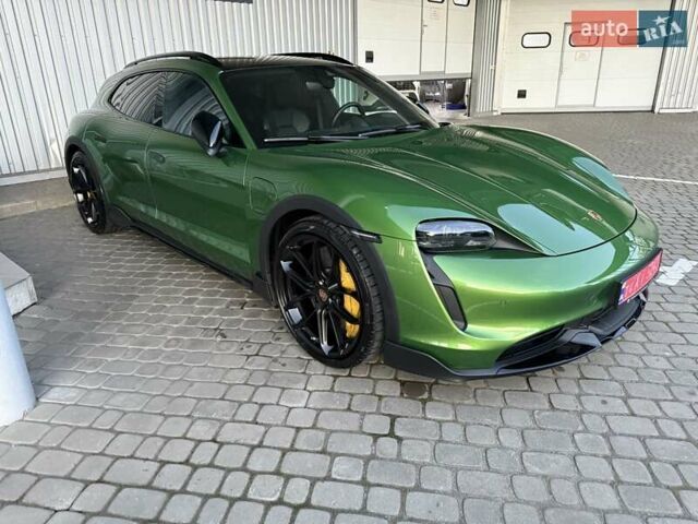 Зеленый Порше Taycan Cross Turismo, объемом двигателя 0 л и пробегом 57 тыс. км за 79990 $, фото 1 на Automoto.ua