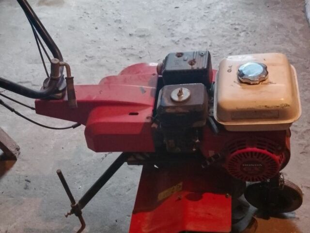 Красный Пуберт Primo 55 HC2, объемом двигателя 0 л и пробегом 10 тыс. км за 119 $, фото 1 на Automoto.ua