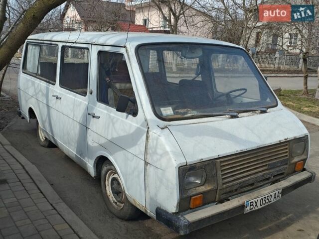 Белый РАФ 2203, объемом двигателя 2.4 л и пробегом 39 тыс. км за 500 $, фото 1 на Automoto.ua