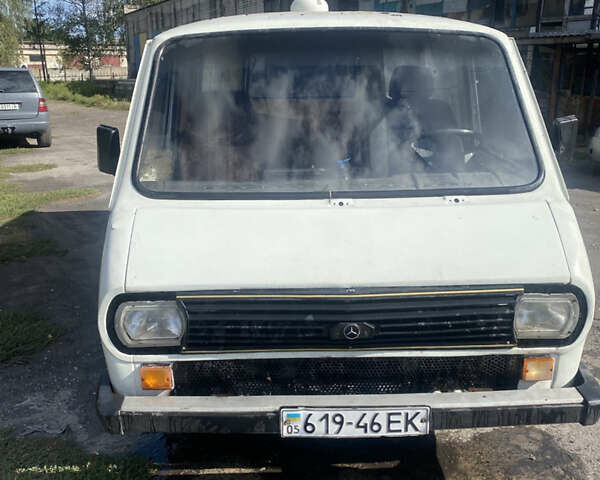 Белый РАФ 2915, объемом двигателя 2.4 л и пробегом 120 тыс. км за 1500 $, фото 1 на Automoto.ua