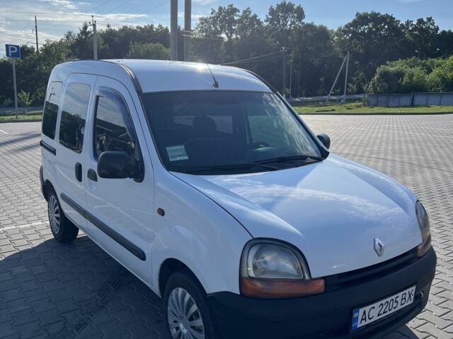 Белый Рено 10, объемом двигателя 1.9 л и пробегом 182 тыс. км за 2400 $, фото 1 на Automoto.ua