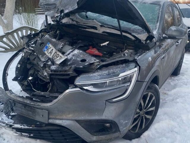 Серый Рено 10, объемом двигателя 0 л и пробегом 180 тыс. км за 6000 $, фото 1 на Automoto.ua