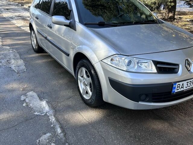 Серый Рено 10, объемом двигателя 1.4 л и пробегом 254 тыс. км за 5500 $, фото 1 на Automoto.ua