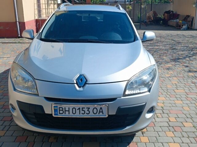 Сірий Рено 10, об'ємом двигуна 1.5 л та пробігом 306 тис. км за 6350 $, фото 1 на Automoto.ua