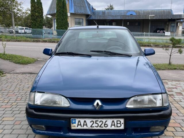 Синий Рено 10, объемом двигателя 1.8 л и пробегом 100 тыс. км за 1150 $, фото 1 на Automoto.ua