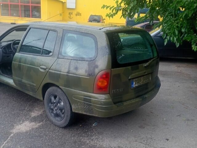 Зеленый Рено 10, объемом двигателя 0 л и пробегом 285 тыс. км за 895 $, фото 1 на Automoto.ua