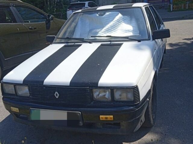 Белый Рено 11, объемом двигателя 0 л и пробегом 388 тыс. км за 402 $, фото 1 на Automoto.ua