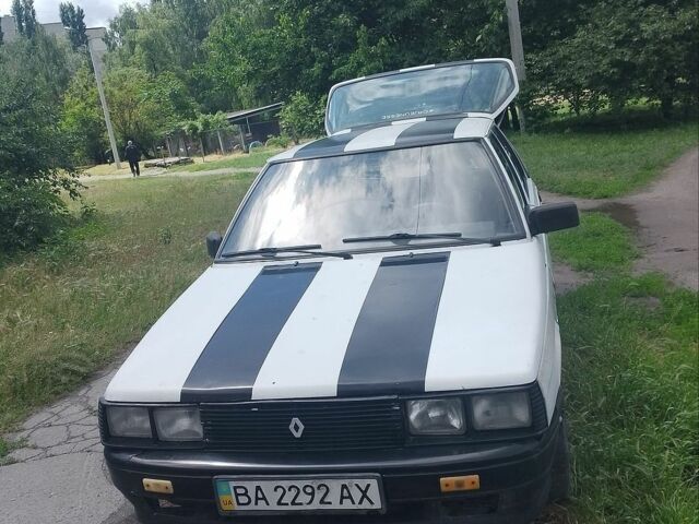 Білий Рено 11, об'ємом двигуна 0 л та пробігом 388 тис. км за 550 $, фото 1 на Automoto.ua