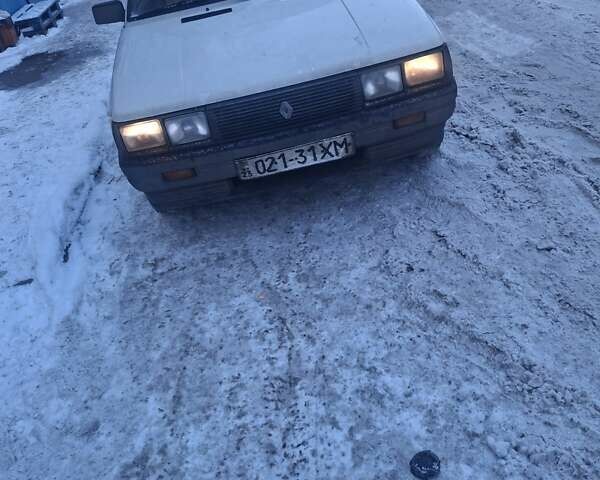 Білий Рено 11, об'ємом двигуна 1.4 л та пробігом 396 тис. км за 1150 $, фото 1 на Automoto.ua