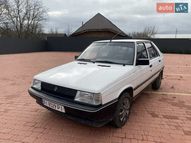 Білий Рено 11, об'ємом двигуна 1.39 л та пробігом 260 тис. км за 1100 $, фото 1 на Automoto.ua