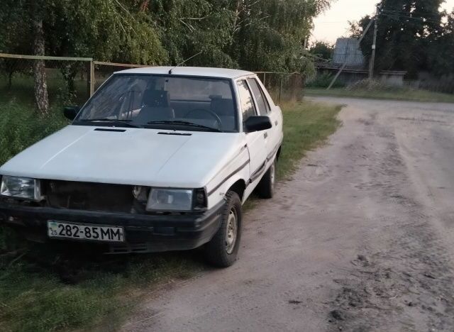 Белый Рено 11, объемом двигателя 1 л и пробегом 1 тыс. км за 145 $, фото 1 на Automoto.ua