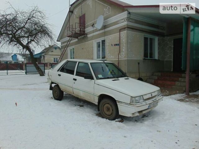 Білий Рено 11, об'ємом двигуна 1.7 л та пробігом 130 тис. км за 799 $, фото 1 на Automoto.ua