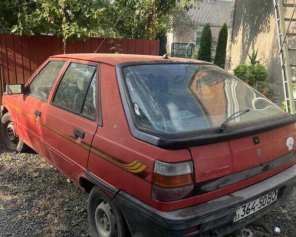Красный Рено 11, объемом двигателя 0 л и пробегом 200 тыс. км за 750 $, фото 1 на Automoto.ua