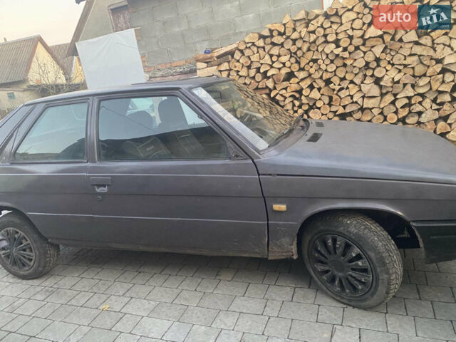 Сірий Рено 11, об'ємом двигуна 1.6 л та пробігом 300 тис. км за 500 $, фото 1 на Automoto.ua