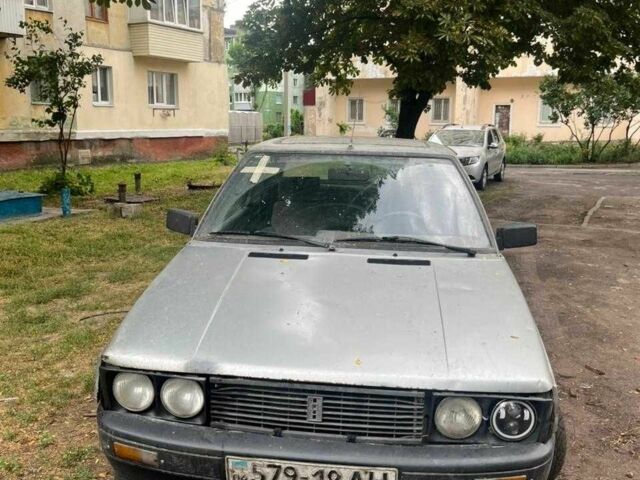 Серый Рено 11, объемом двигателя 1.4 л и пробегом 333 тыс. км за 539 $, фото 1 на Automoto.ua