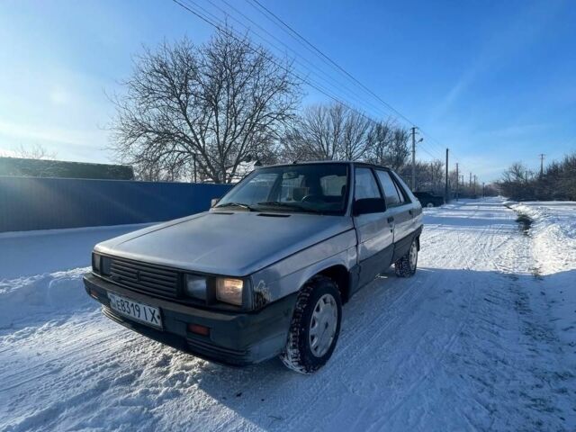 Сірий Рено 11, об'ємом двигуна 1.6 л та пробігом 200 тис. км за 354 $, фото 1 на Automoto.ua