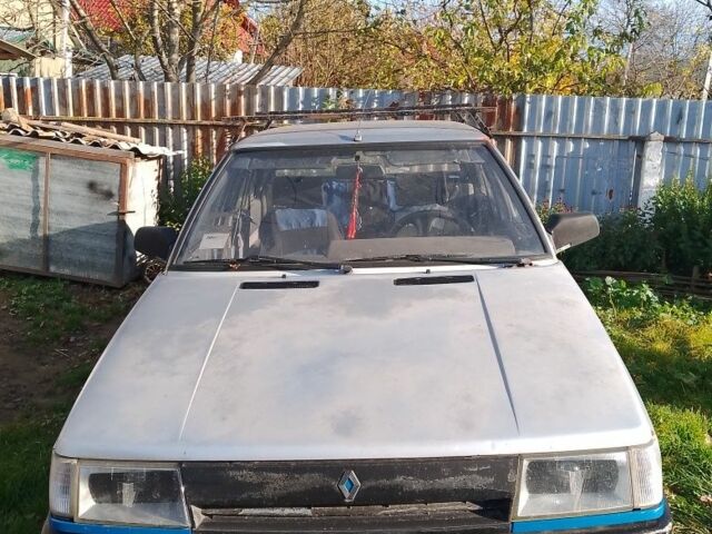 Серый Рено 11, объемом двигателя 1.4 л и пробегом 265 тыс. км за 1350 $, фото 1 на Automoto.ua