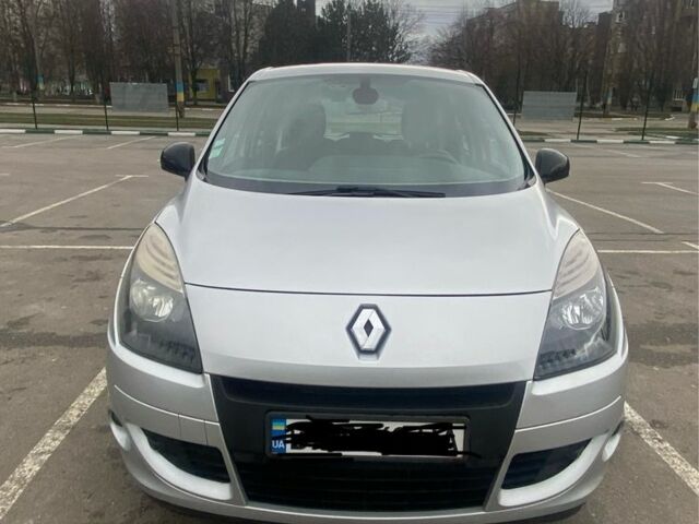 Серый Рено 11, объемом двигателя 1.6 л и пробегом 3 тыс. км за 7500 $, фото 1 на Automoto.ua