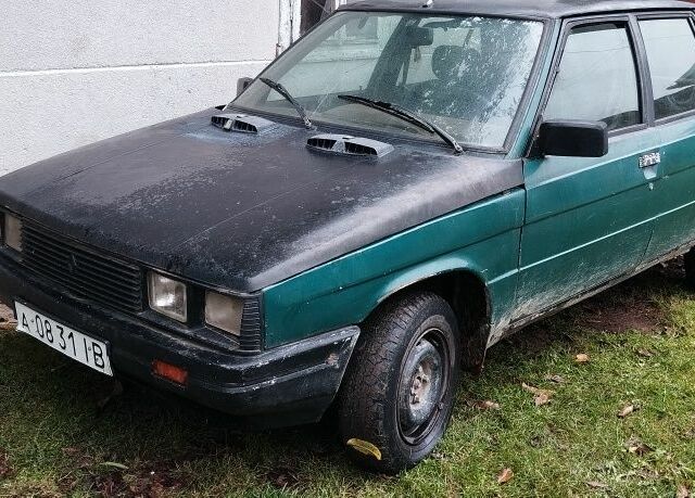 Зеленый Рено 11, объемом двигателя 0 л и пробегом 280 тыс. км за 315 $, фото 1 на Automoto.ua