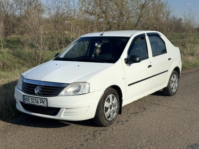 Білий Рено 12, об'ємом двигуна 1.5 л та пробігом 200 тис. км за 5000 $, фото 1 на Automoto.ua