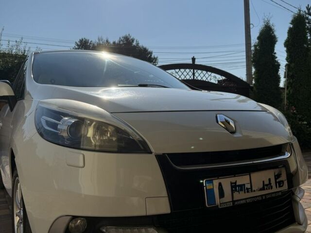Білий Рено 12, об'ємом двигуна 1.6 л та пробігом 278 тис. км за 7972 $, фото 1 на Automoto.ua